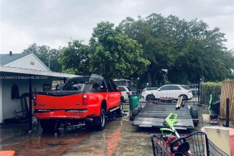 Villa ou maison à vendre à Miami, Floride: 5 chambres, 154.4 m2 № 1897816 - photo 27