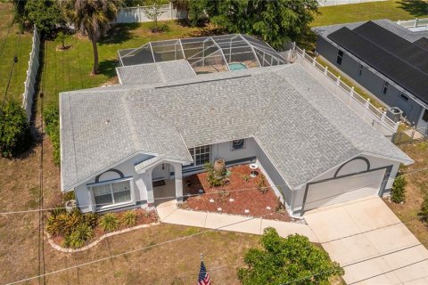 House in Lehigh Acres, Florida 3 bedrooms, 120.77 sq.m. № 2092904 - photo 30