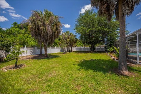 House in Lehigh Acres, Florida 3 bedrooms, 120.77 sq.m. № 2092904 - photo 23