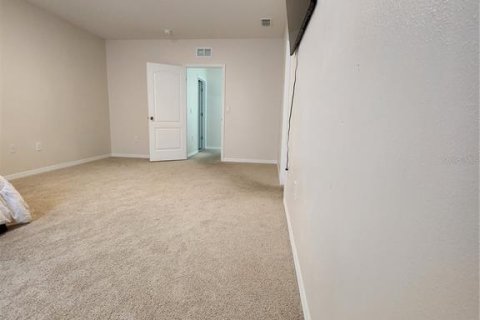 Casa en alquiler en Haines City, Florida, 5 dormitorios, 248.42 m2 № 1801812 - foto 15