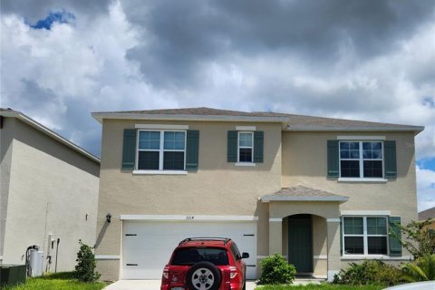 Casa en alquiler en Haines City, Florida, 5 dormitorios, 248.42 m2 № 1801812 - foto 1