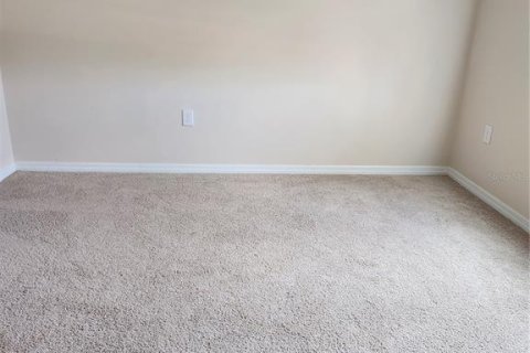 Casa en alquiler en Haines City, Florida, 5 dormitorios, 248.42 m2 № 1801812 - foto 5