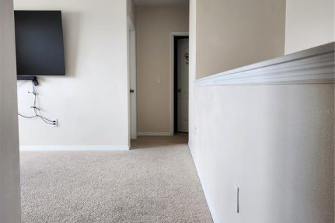 Casa en alquiler en Haines City, Florida, 5 dormitorios, 248.42 m2 № 1801812 - foto 9