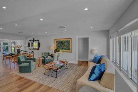 Casa en venta en Pompano Beach, Florida, 5 dormitorios, 200.58 m2 № 1982210 - foto 4