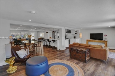 Casa en venta en Pompano Beach, Florida, 5 dormitorios, 200.58 m2 № 1982210 - foto 15