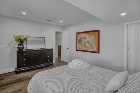 Casa en venta en Pompano Beach, Florida, 5 dormitorios, 200.58 m2 № 1982210 - foto 26