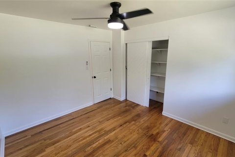 House in Gainesville, Florida 4 bedrooms, 148.18 sq.m. № 1901642 - photo 20