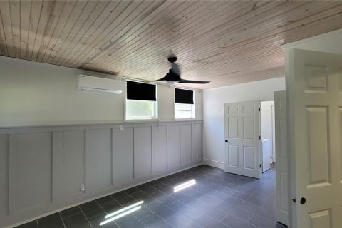 House in Gainesville, Florida 4 bedrooms, 148.18 sq.m. № 1901642 - photo 14