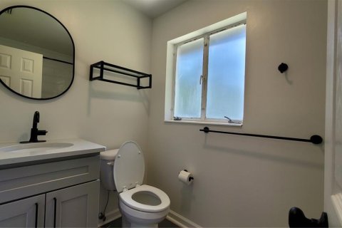 House in Gainesville, Florida 4 bedrooms, 148.18 sq.m. № 1901642 - photo 23