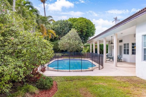 House in Pinecrest, Florida 5 bedrooms, 374.49 sq.m. № 1969663 - photo 26