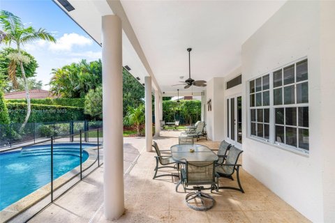 House in Pinecrest, Florida 5 bedrooms, 374.49 sq.m. № 1969663 - photo 28