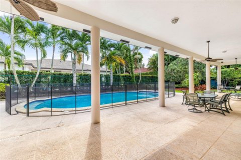 House in Pinecrest, Florida 5 bedrooms, 374.49 sq.m. № 1969663 - photo 24