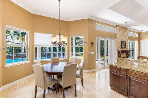 House in Pinecrest, Florida 5 bedrooms, 374.49 sq.m. № 1969663 - photo 17