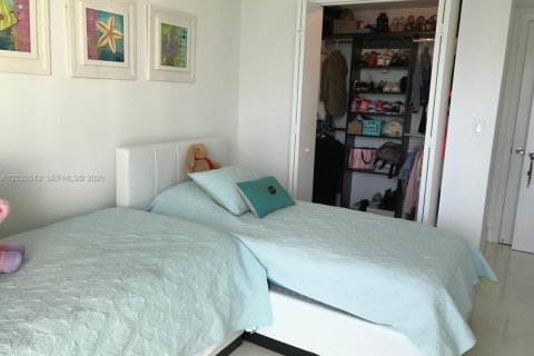 Condo in Miami, Florida, 2 bedrooms  № 2086751 - photo 11