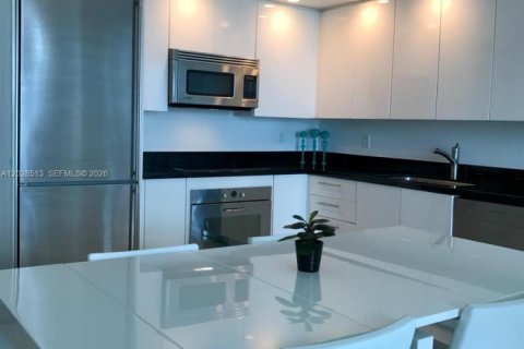 Condo in Miami, Florida, 2 bedrooms  № 2086751 - photo 3