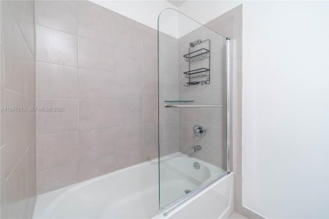 Adosado en alquiler en Fort Lauderdale, Florida, 3 dormitorios, 147.34 m2 № 2011234 - foto 26