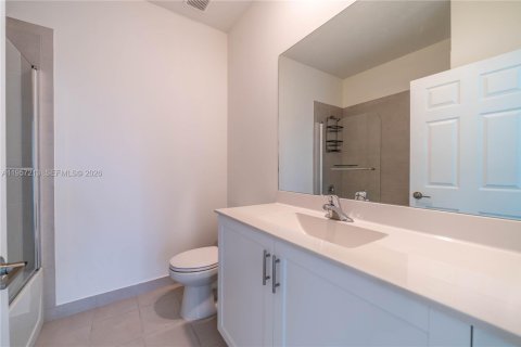 Adosado en alquiler en Fort Lauderdale, Florida, 3 dormitorios, 147.34 m2 № 2011234 - foto 25