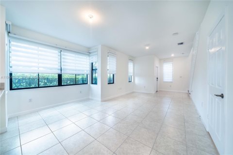 Adosado en alquiler en Fort Lauderdale, Florida, 3 dormitorios, 147.34 m2 № 2011234 - foto 8