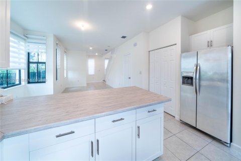 Adosado en alquiler en Fort Lauderdale, Florida, 3 dormitorios, 147.34 m2 № 2011234 - foto 17