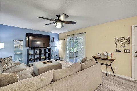 Adosado en venta en Tampa, Florida, 3 dormitorios, 166.2 m2 № 1855659 - foto 11