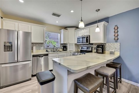 Adosado en venta en Tampa, Florida, 3 dormitorios, 166.2 m2 № 1855659 - foto 16