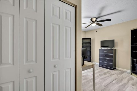 Adosado en venta en Tampa, Florida, 3 dormitorios, 166.2 m2 № 1855659 - foto 25