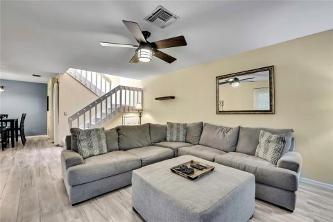 Adosado en venta en Tampa, Florida, 3 dormitorios, 166.2 m2 № 1855659 - foto 12