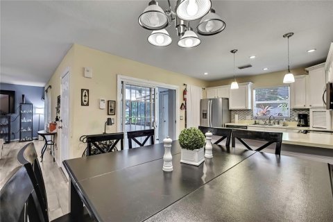 Adosado en venta en Tampa, Florida, 3 dormitorios, 166.2 m2 № 1855659 - foto 15