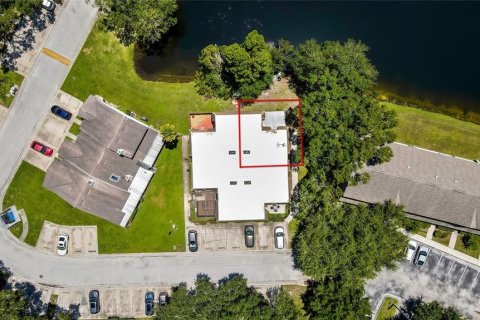 Adosado en venta en Tampa, Florida, 3 dormitorios, 166.2 m2 № 1855659 - foto 1