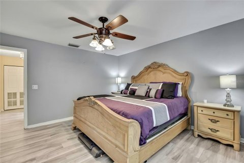 Adosado en venta en Tampa, Florida, 3 dormitorios, 166.2 m2 № 1855659 - foto 28