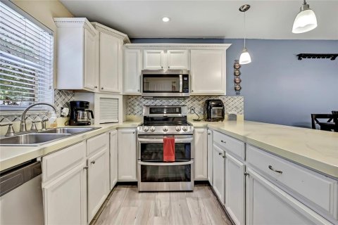Adosado en venta en Tampa, Florida, 3 dormitorios, 166.2 m2 № 1855659 - foto 18