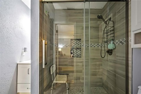 Adosado en venta en Tampa, Florida, 3 dormitorios, 166.2 m2 № 1855659 - foto 30