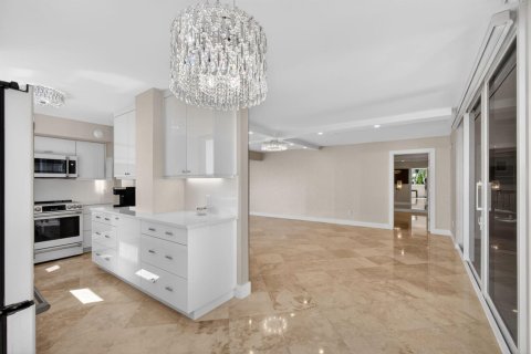 Condominio en venta en Riviera Beach, Florida, 2 dormitorios, 142.14 m2 № 2267920 - foto 9