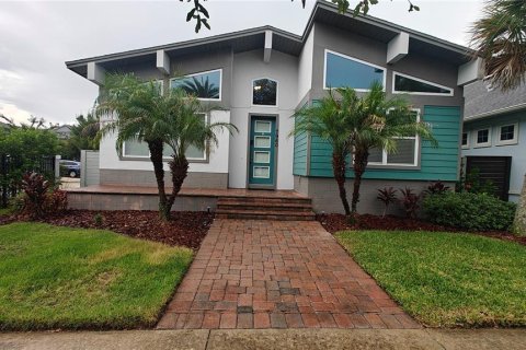 House in Orlando, Florida 4 bedrooms, 190.82 sq.m. № 2354232
