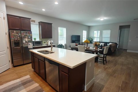 Villa ou maison à louer à Orlando, Floride: 4 chambres, 190.82 m2 № 2354232 - photo 6