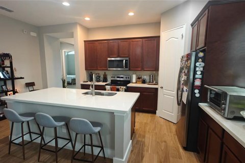 Villa ou maison à louer à Orlando, Floride: 4 chambres, 190.82 m2 № 2354232 - photo 3