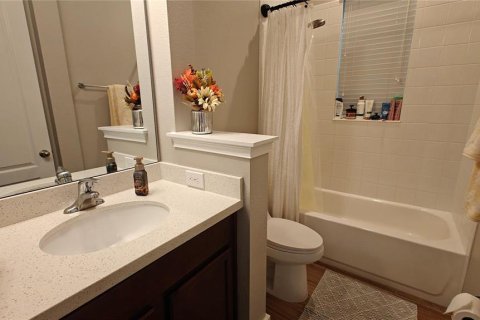 Villa ou maison à louer à Orlando, Floride: 4 chambres, 190.82 m2 № 2354232 - photo 22