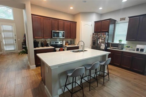 Villa ou maison à louer à Orlando, Floride: 4 chambres, 190.82 m2 № 2354232 - photo 4