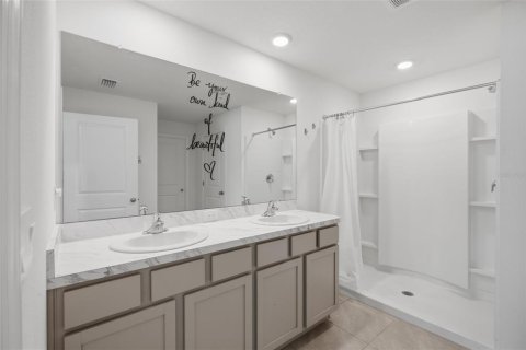 House in Spring Hill, Florida 4 bedrooms, 171.5 sq.m. № 2210567 - photo 4