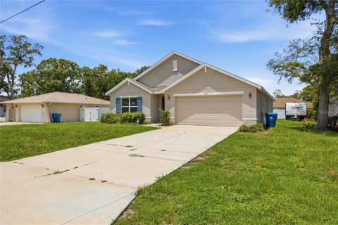 House in Spring Hill, Florida 4 bedrooms, 171.5 sq.m. № 2210567 - photo 29