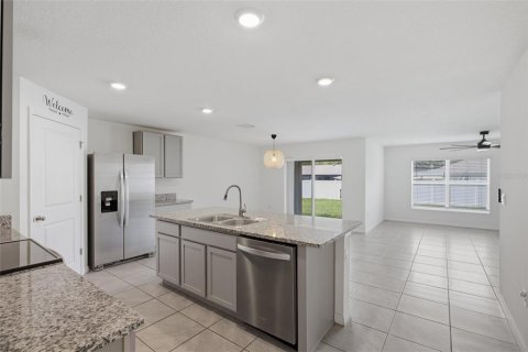House in Spring Hill, Florida 4 bedrooms, 171.5 sq.m. № 2210567 - photo 6