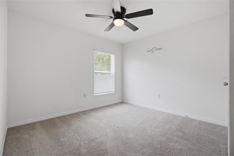 House in Spring Hill, Florida 4 bedrooms, 171.5 sq.m. № 2210567 - photo 18