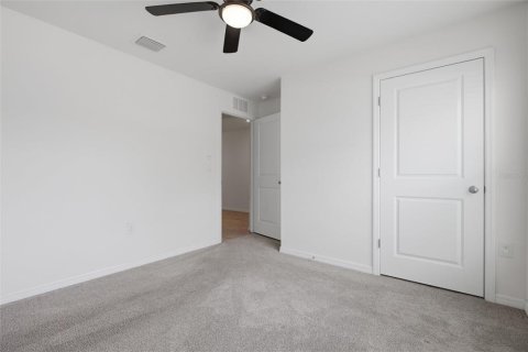 House in Spring Hill, Florida 4 bedrooms, 171.5 sq.m. № 2210567 - photo 17