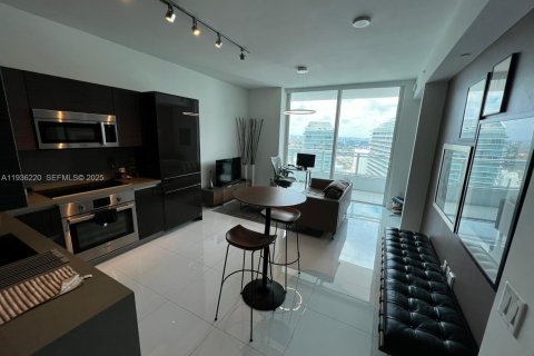 Condo in Miami, Florida № 1994571 - photo 3