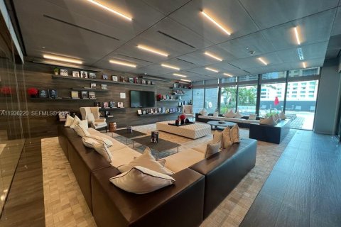 Condo in Miami, Florida № 1994571 - photo 16