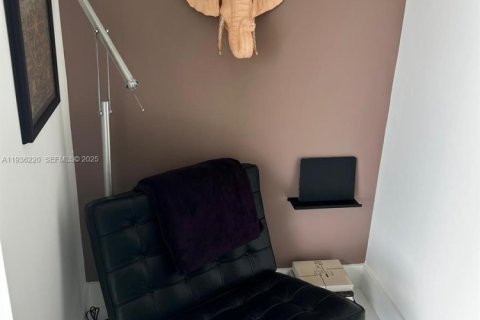 Condo in Miami, Florida № 1994571 - photo 7