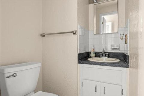 Condo in Summerfield, Florida, 2 bedrooms № 2217455 - photo 23
