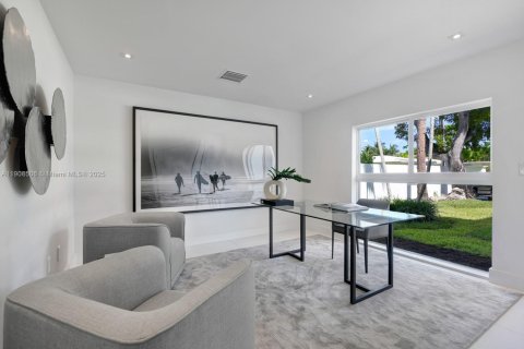 Casa en venta en Miami Beach, Florida, 5 dormitorios, 524.62 m2 № 2027806 - foto 13
