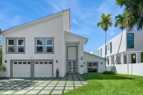 Casa en venta en Miami Beach, Florida, 5 dormitorios, 524.62 m2 № 2027806 - foto 3