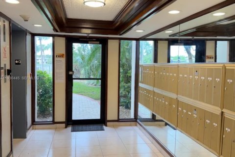 Copropriété à louer à Miami, Floride: 2 chambres, 113.53 m2 № 1989263 - photo 12